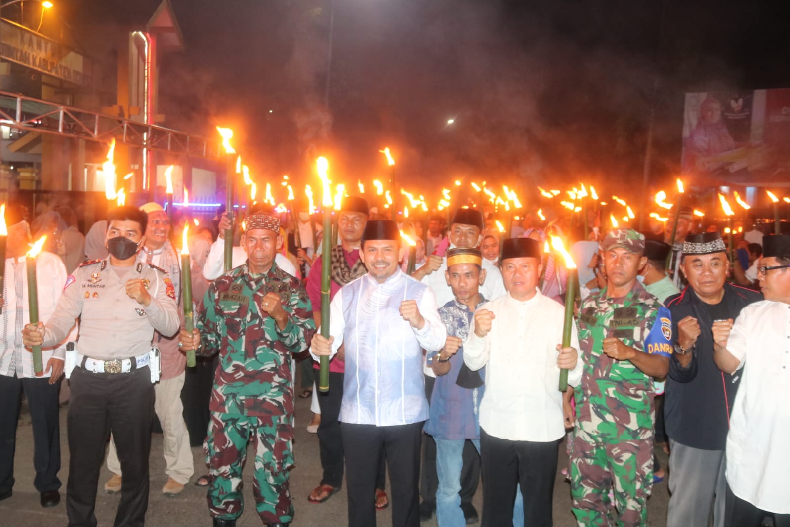 Bupati Dompu Pimpin Pawai Obor menyambut Bulan Ramadhan 1 April 2022/29 Sya’ban 1443 H